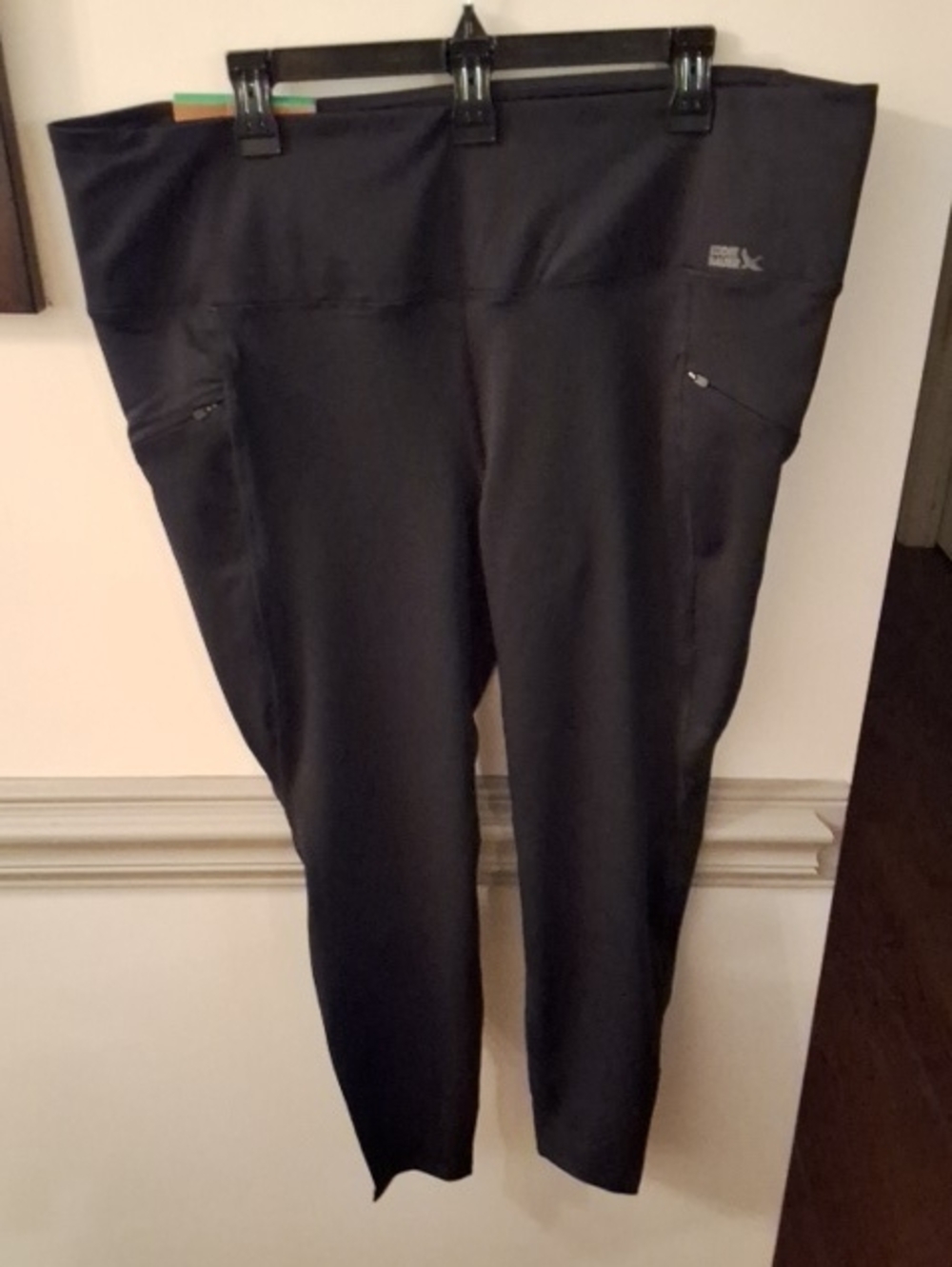 Eddie Bauer Black High-Rise Performance Leggings